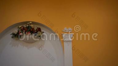 婚庆花拱装饰.. 婚礼拱门装饰鲜花，婚礼内部，仪式，婚礼拱门，鲜花